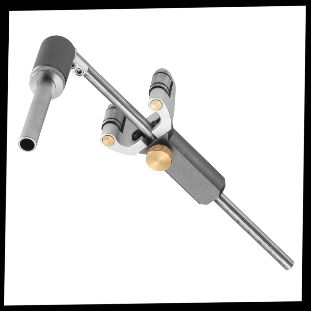 Outil de traçage à double fonction pour le travail du bois